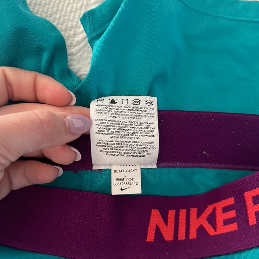 Nike Pro - Child L - Picture 3 of 3